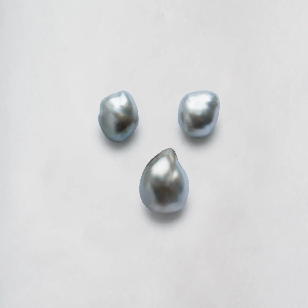 18K Diamond Tahitian Keshi Pearl Earrings KE00117