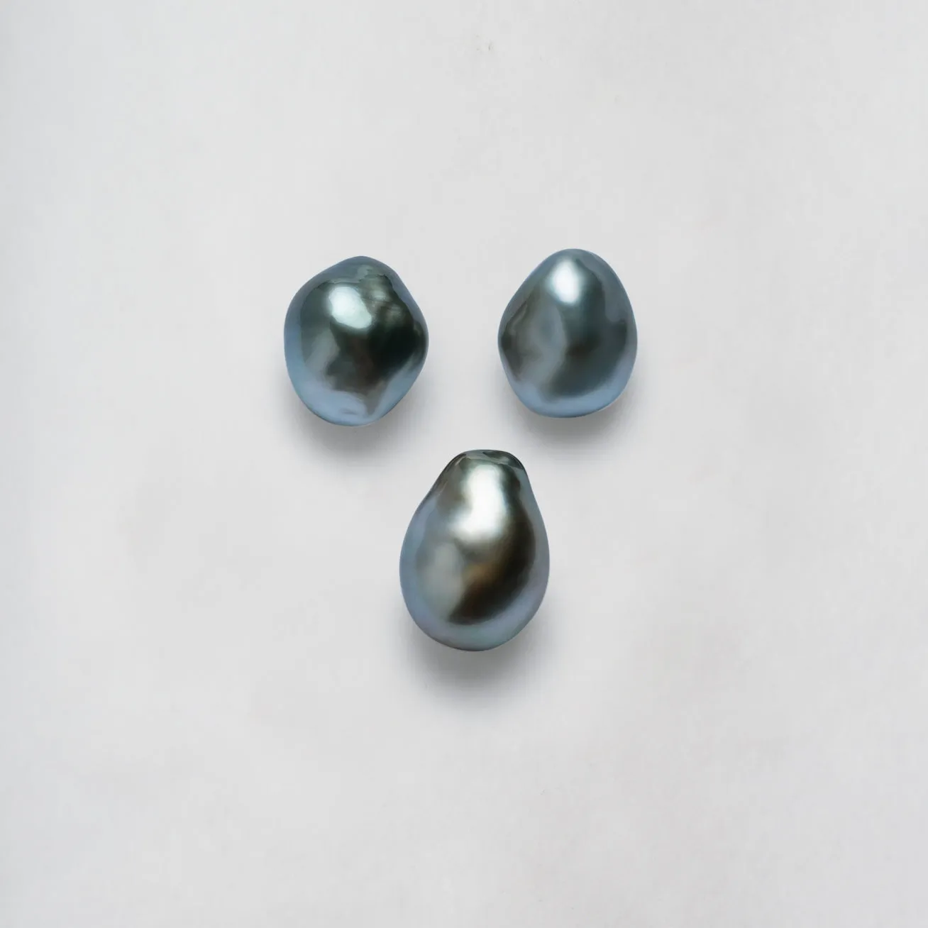 18K Diamond Tahitian Keshi Pearl Earrings KE00117