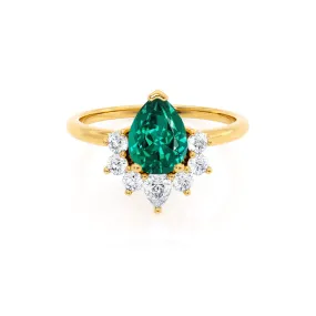 BALLET - Chatham® Pear Emerald & Diamond Half Halo Tiara Ring 18k Yellow Gold