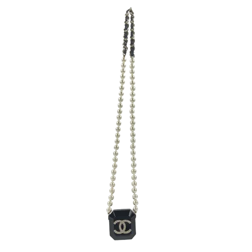 CHANEL - B21 A Airpod CC Acylic Case / Faux Pearl and Chain Layered Necklace