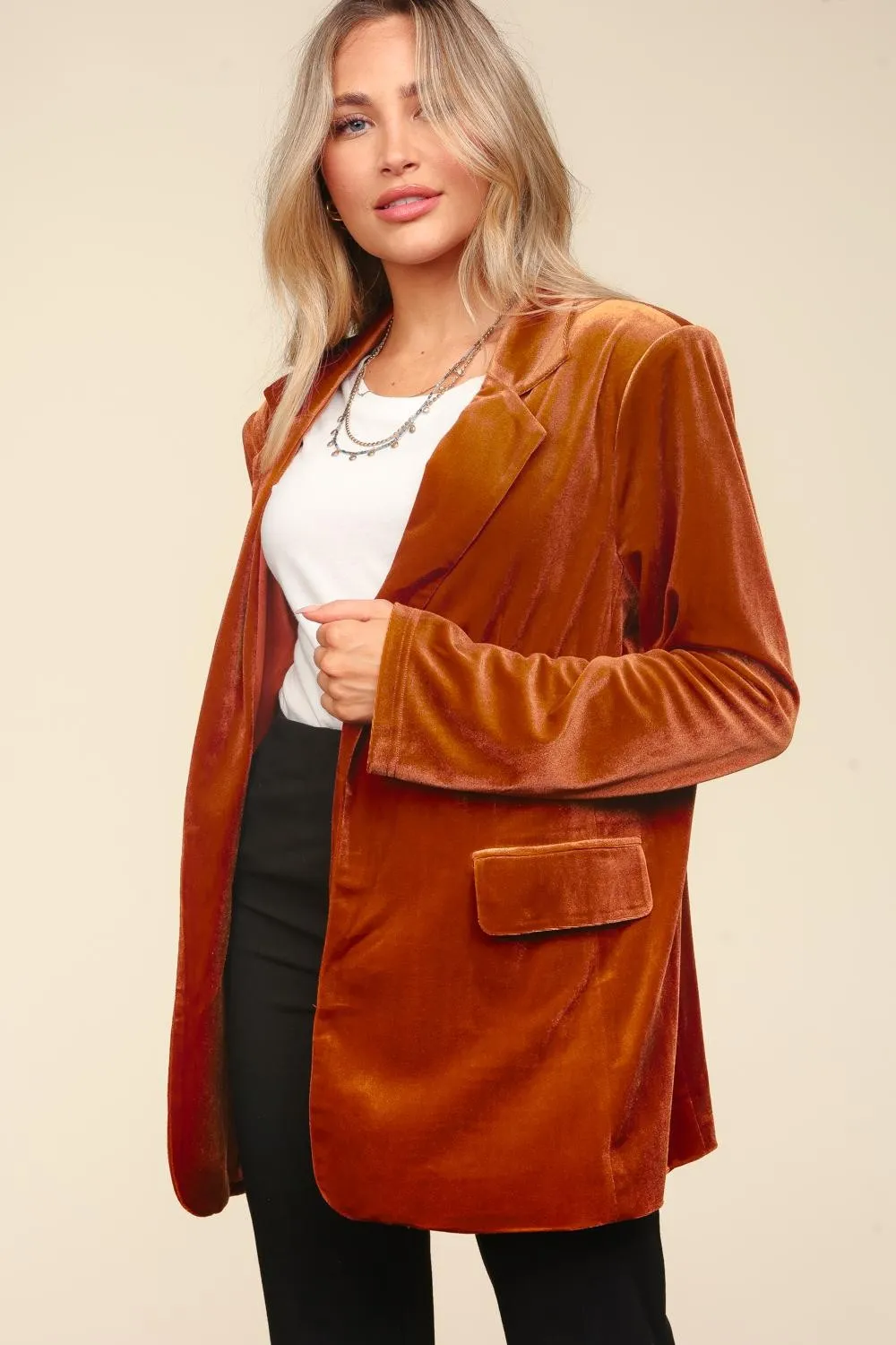 COLLAR AND LAPEL SOLID VELVET BLAZER JACKET