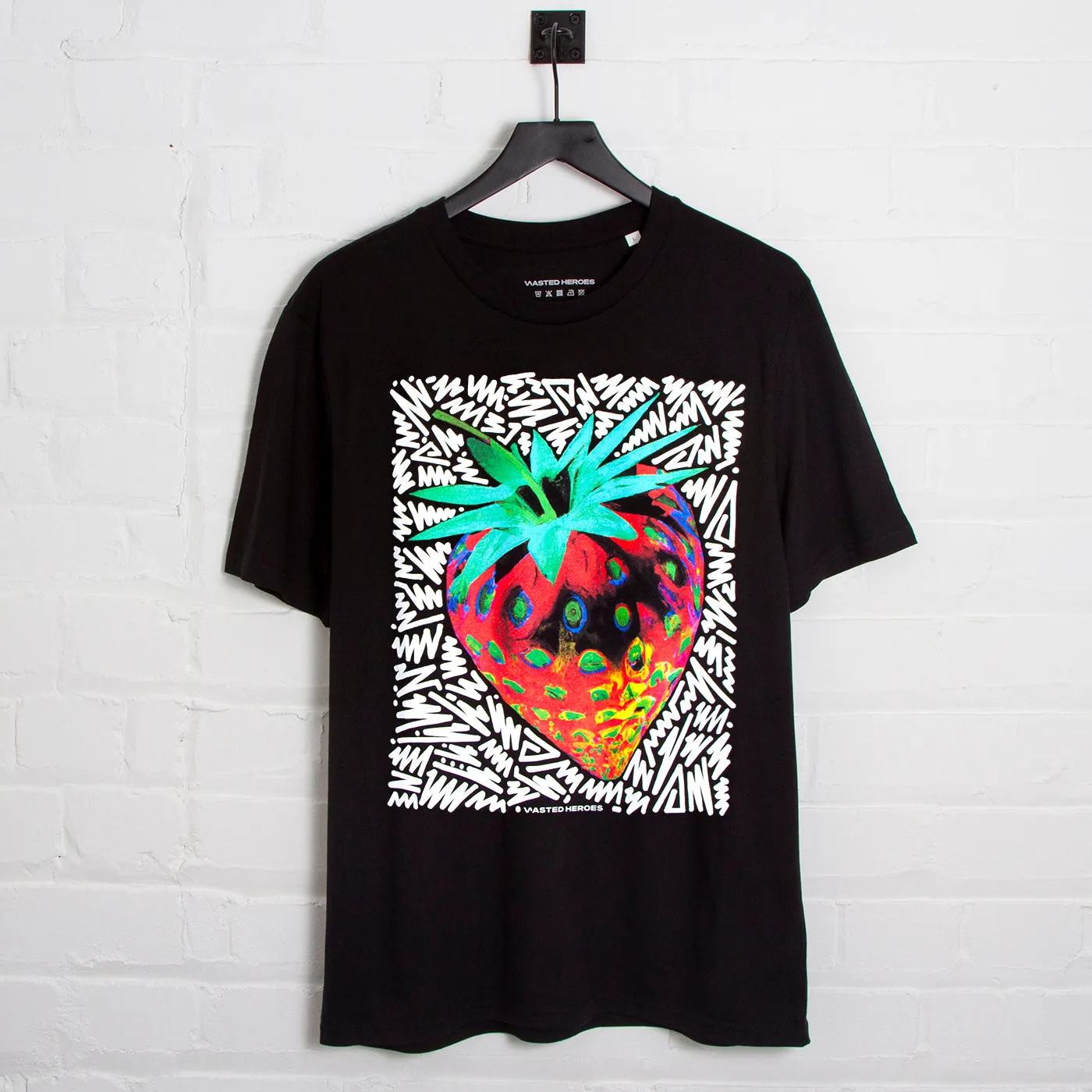 Doodle Strawberry Front Print - Tshirt - Black