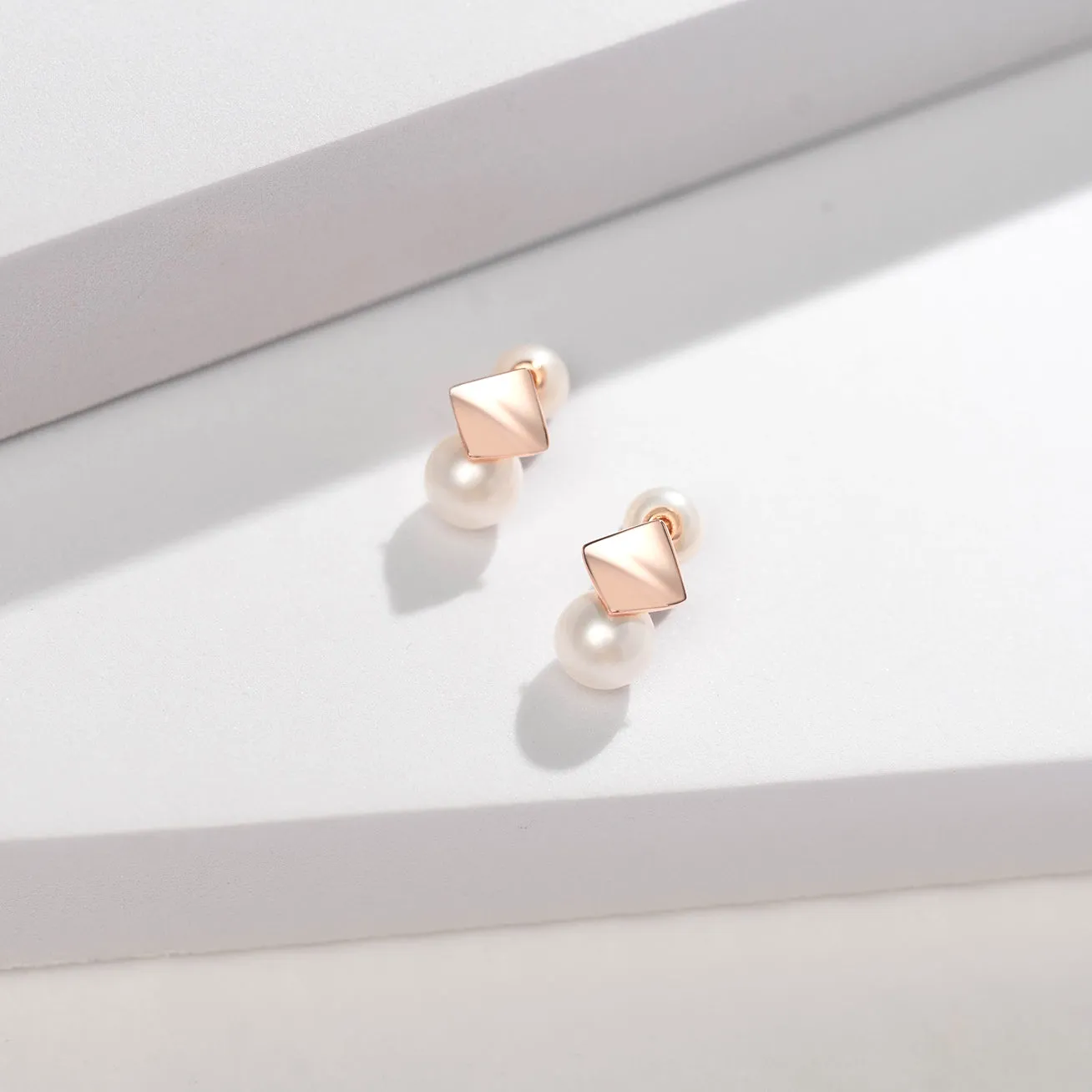 New Yorker Freshwater Pearl Earrings WE00517