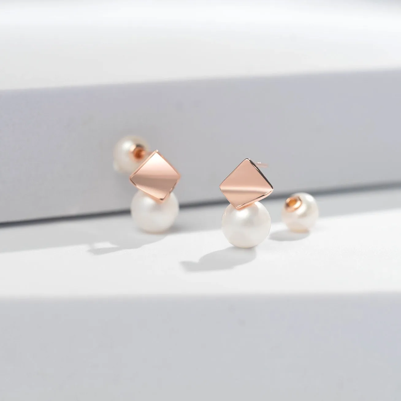 New Yorker Freshwater Pearl Earrings WE00517