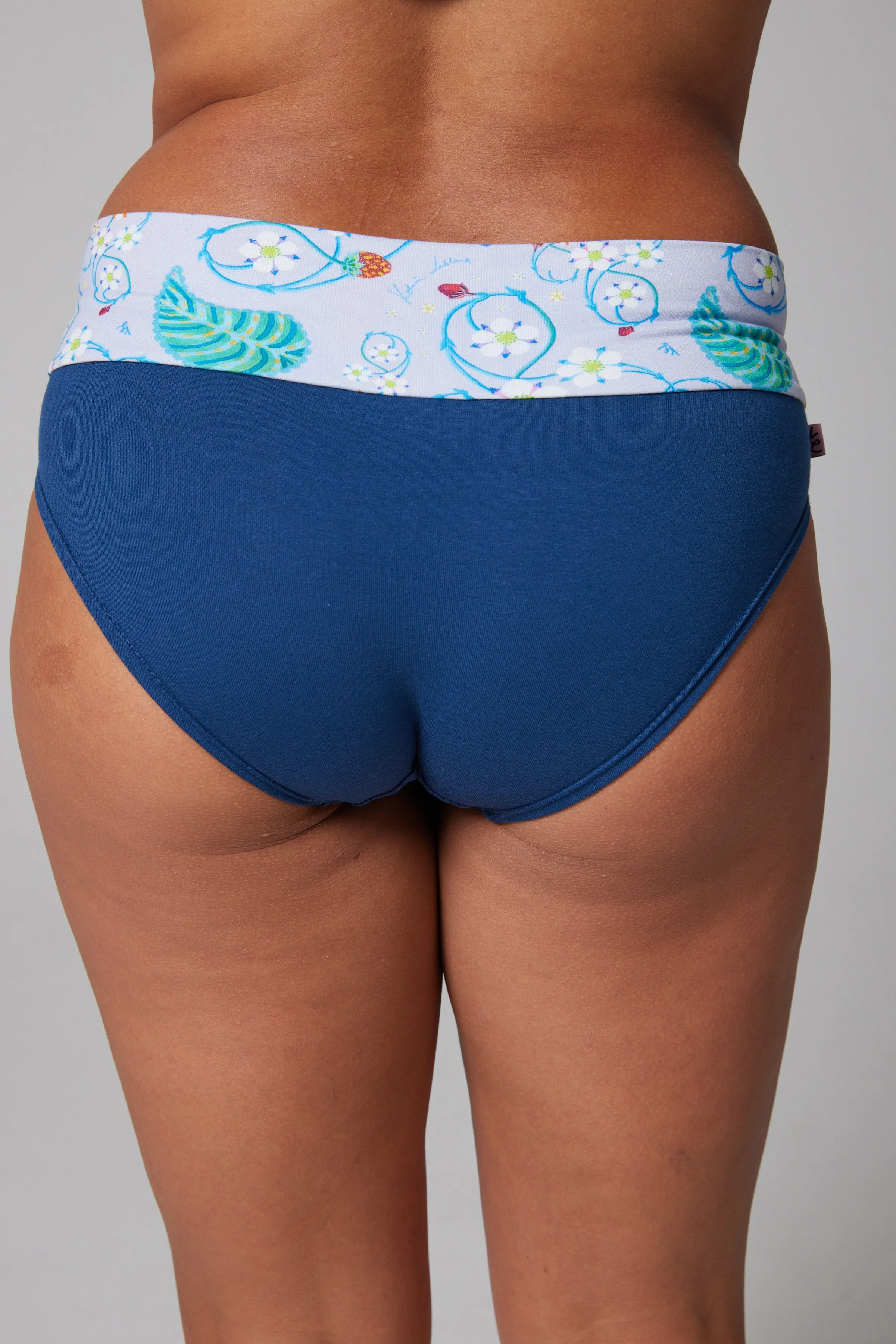 Panties -  Organic Cotton - Blue/Strawberries