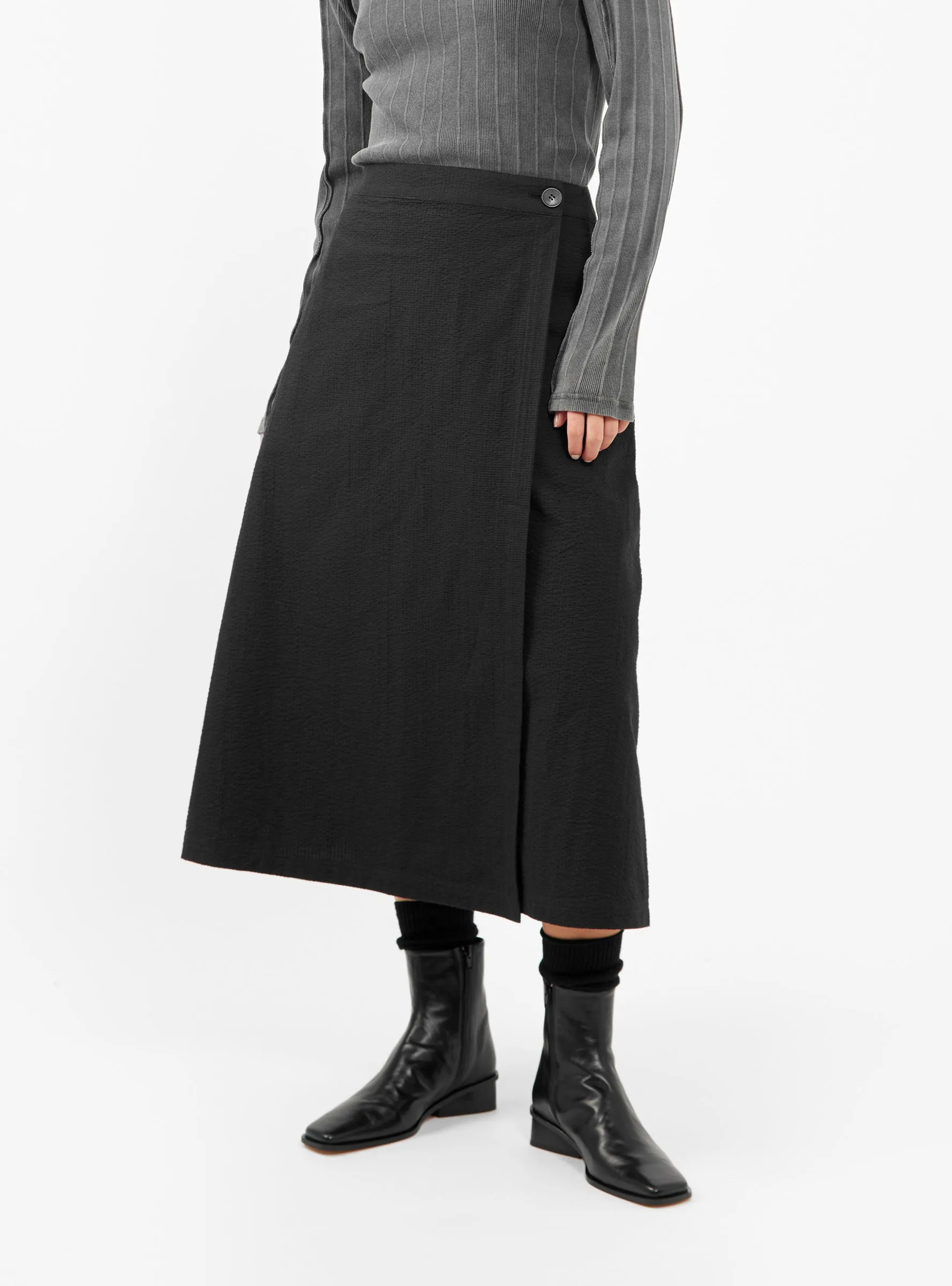 Wrap Seersucker Skirt Black